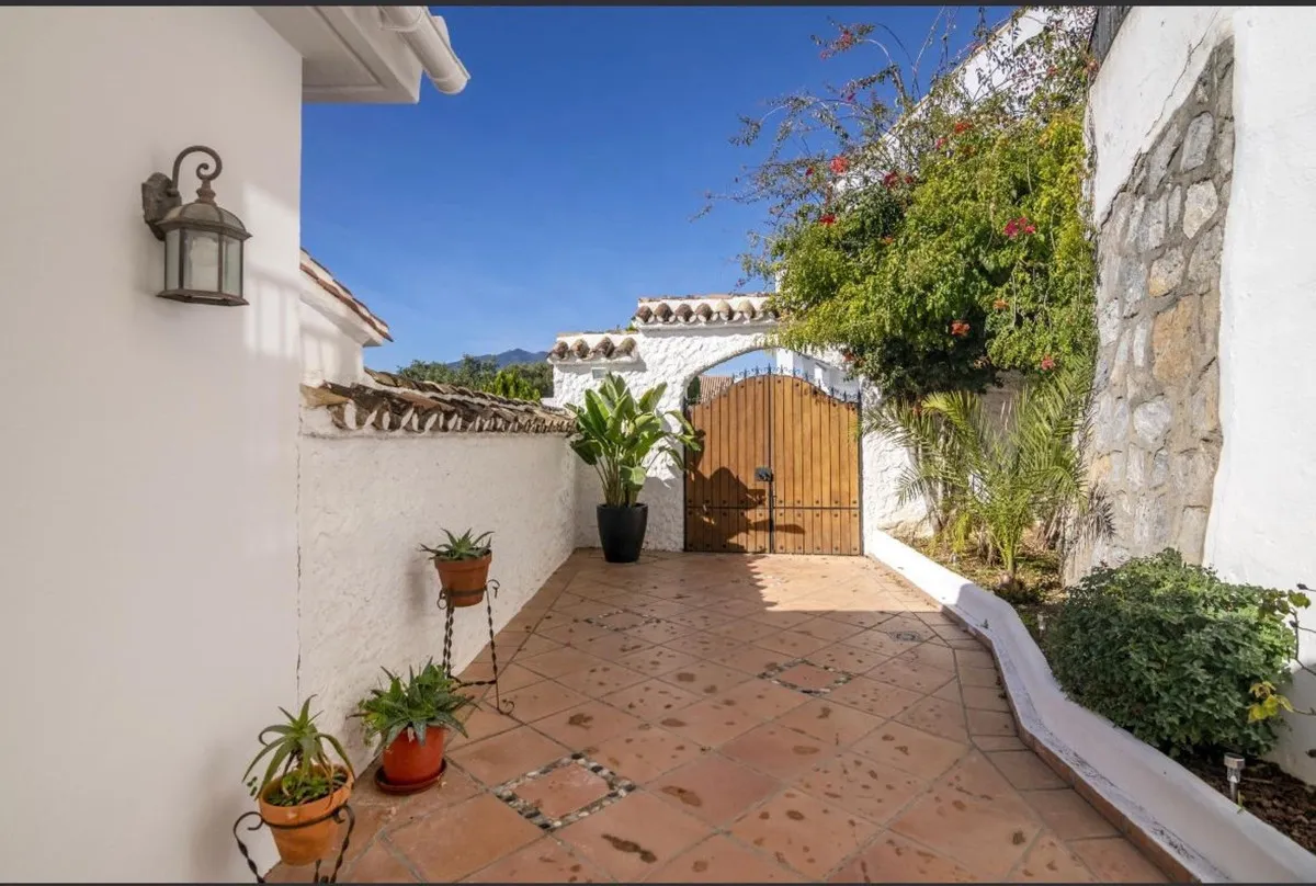 9a31be4e-0188-40b0-9215-1226e48c0c3c