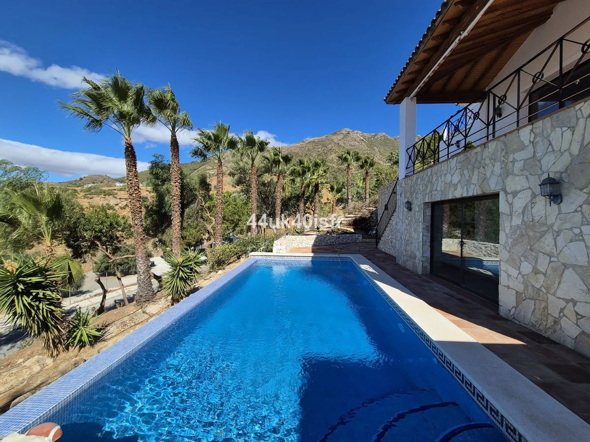 5b71fc76-968f-4995-a001-0fc664ddf961