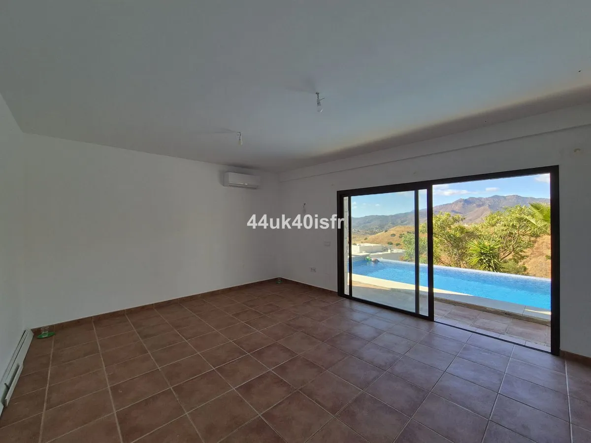 6359fc1d-0485-49d9-8207-fb53e8c7bf33