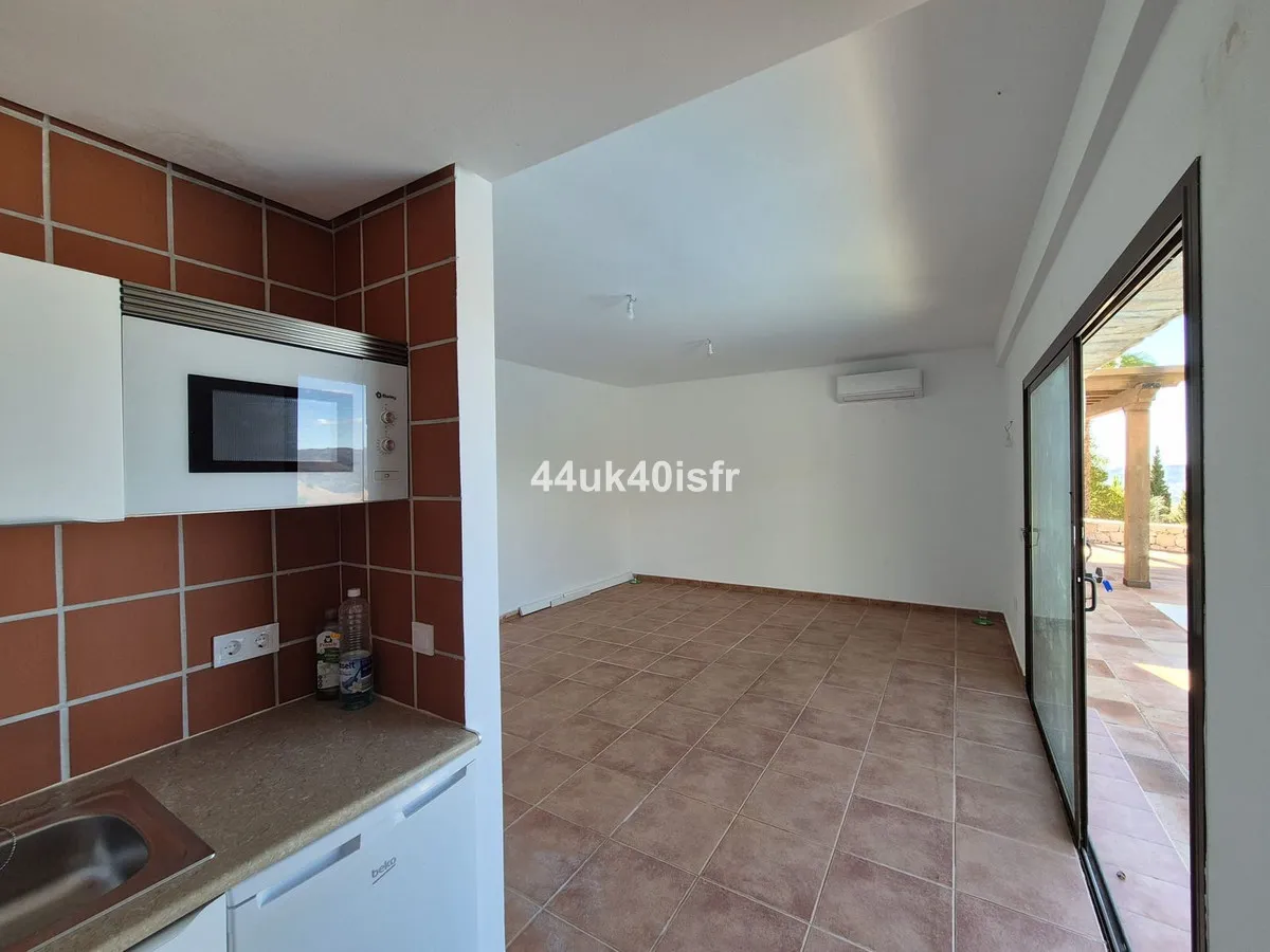 8acbb7cd-6858-496a-9c0d-a6b0635ed793