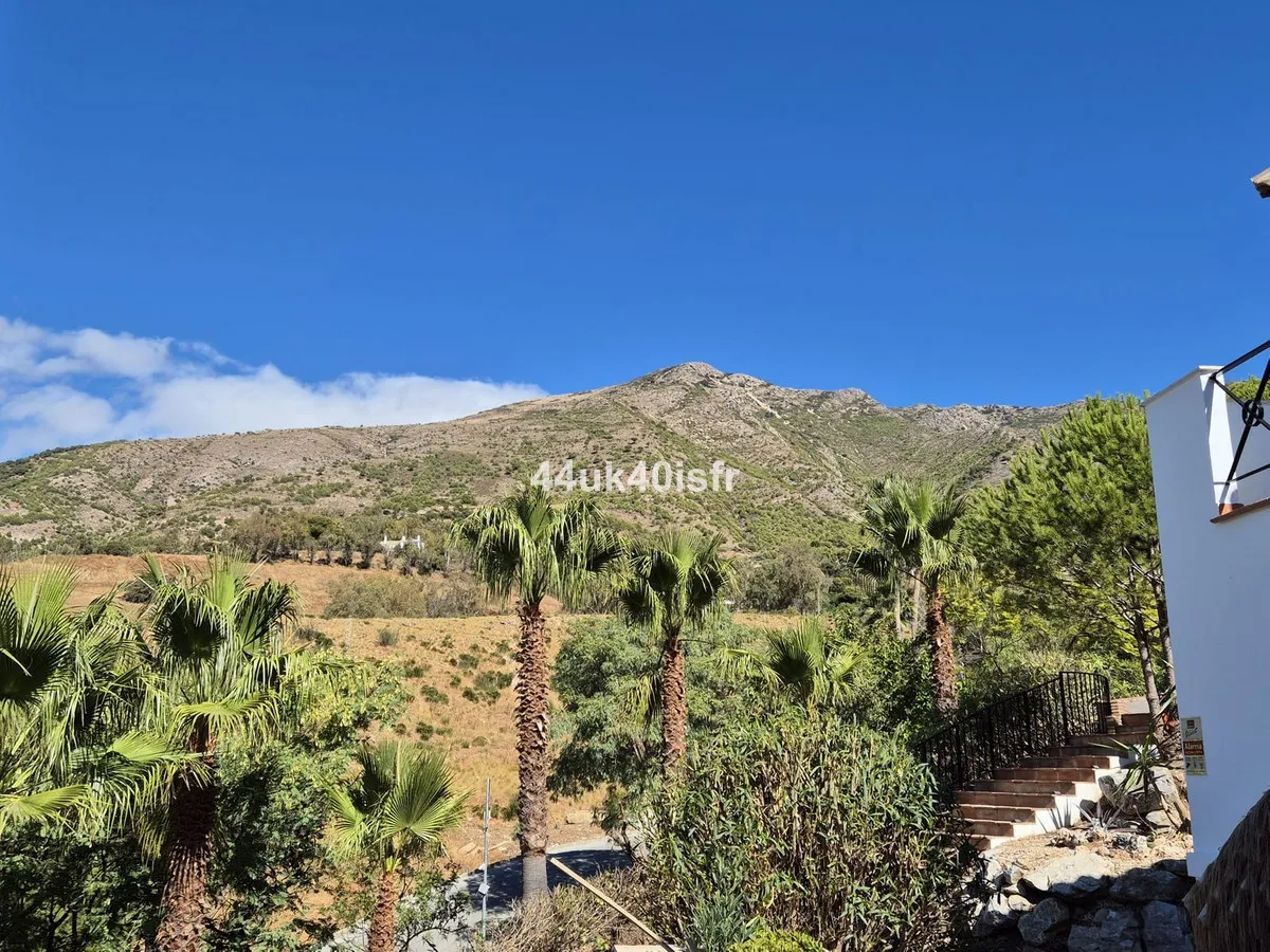 c0ab7864-0891-4fee-b61c-f0da2b863ae3