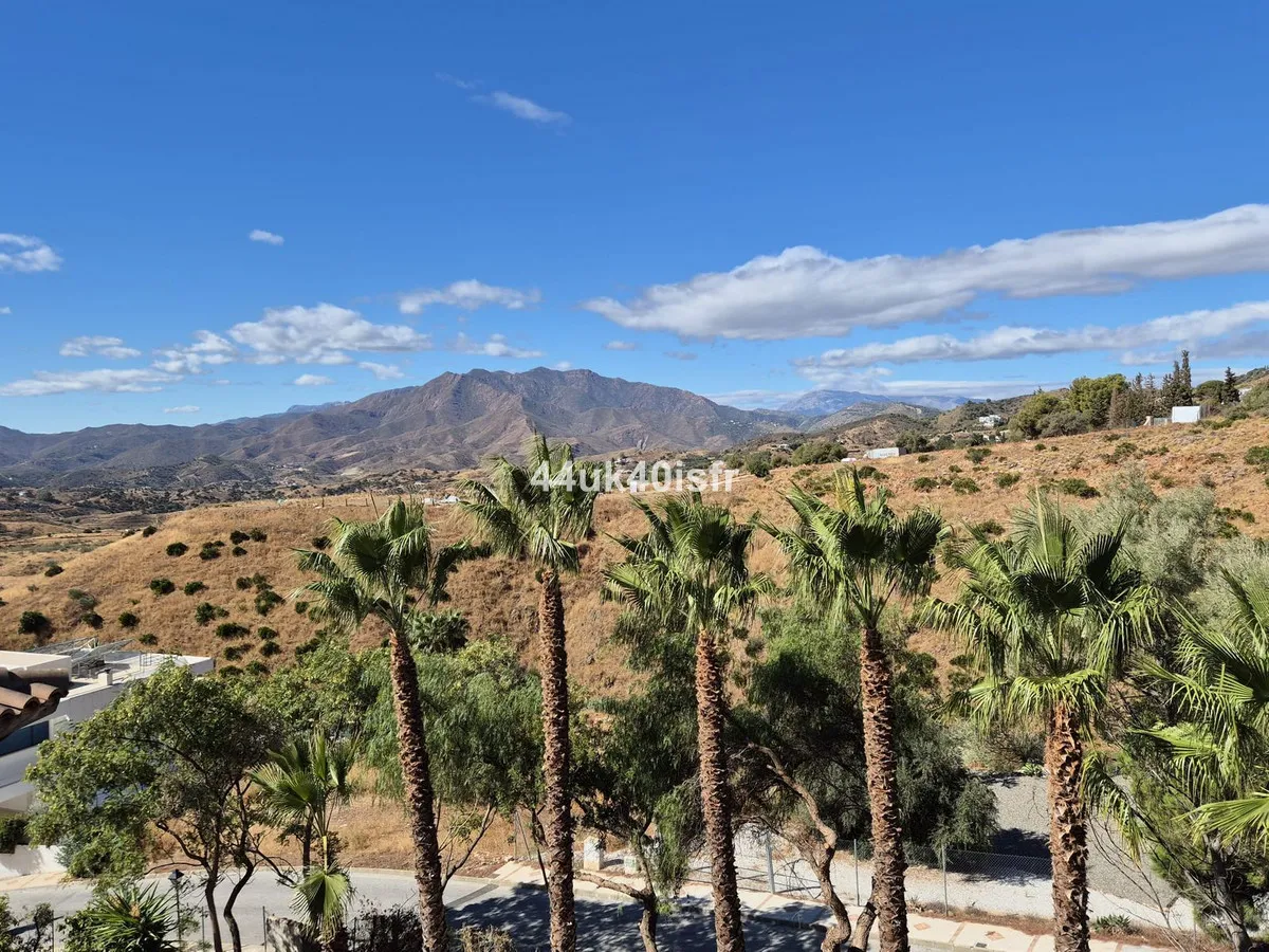 f6515aa5-db12-4ab1-8511-bd4922ef4281