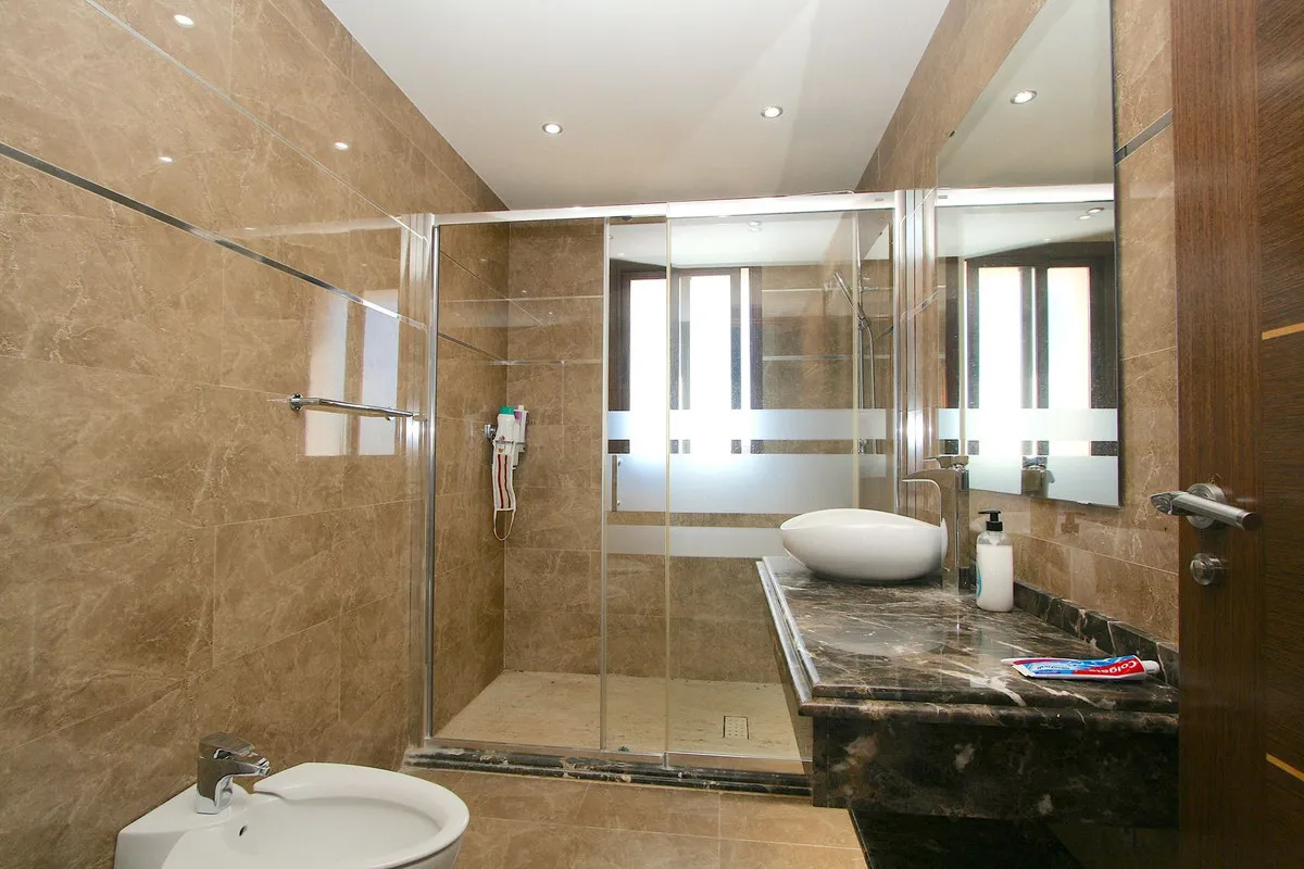 aaa93840-0a40-433b-9f65-e5fa652b0704