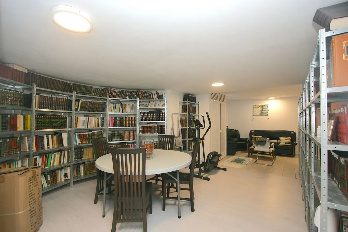 f5367b64-1bb8-4613-92b7-c7d690c93e62