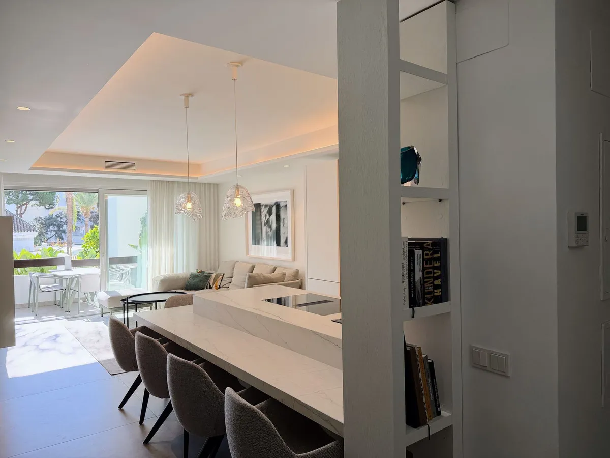 b126fb97-6362-4a64-ad01-ee6d3901eb38