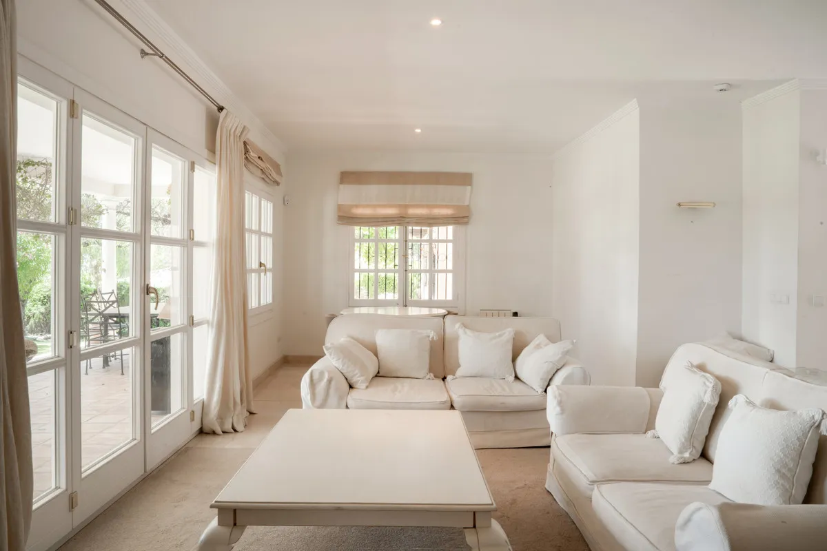 3740ee0d-c1fd-457b-98bb-a2b8028dc7e4