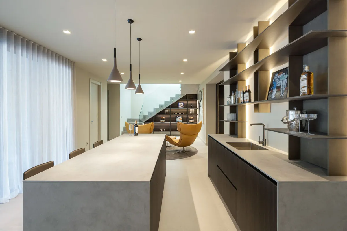 e2dbf2b8-1a32-4544-8767-15e3e985d14b