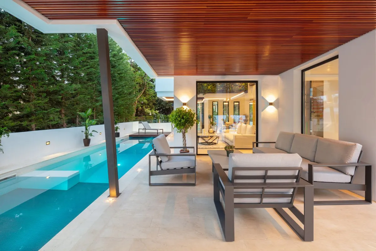 006fc65b-369b-4349-a093-4e7d5ec860be