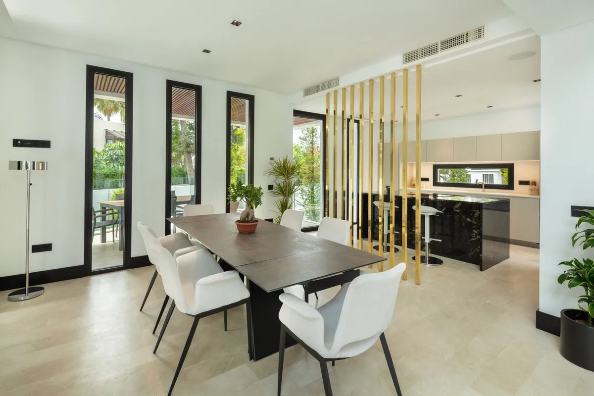 93ea4b0a-1666-4652-bb59-3f022ef39103