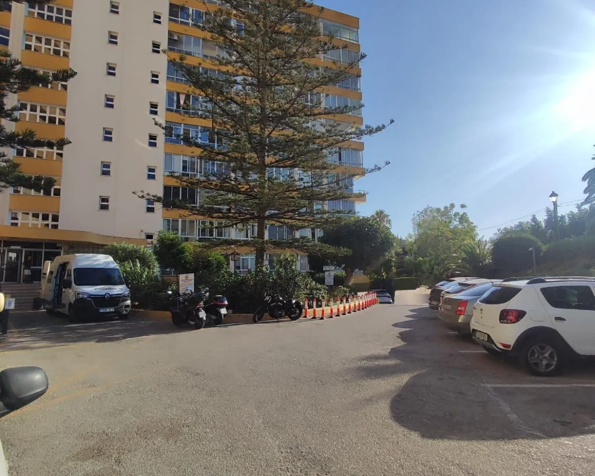 ba29c338-8a6d-4651-b58e-71ebf1dfbd9b