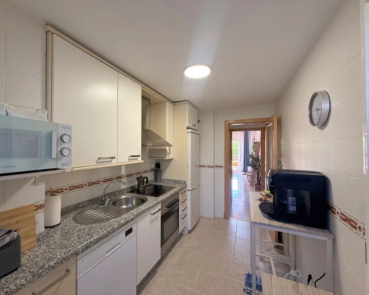 2742256d-fec1-48a4-88bf-c8f9906a33fa