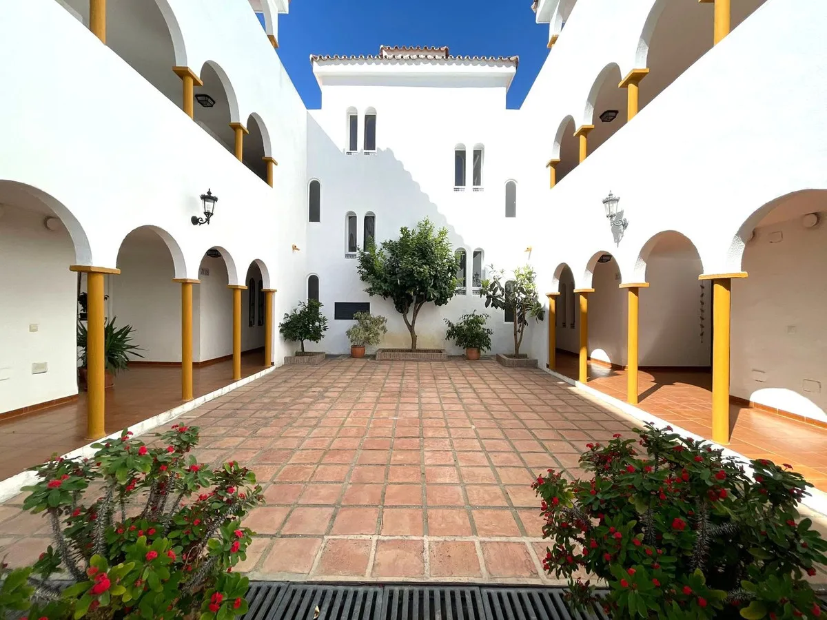 1d123ec2-b587-428e-abdd-66dca4616438