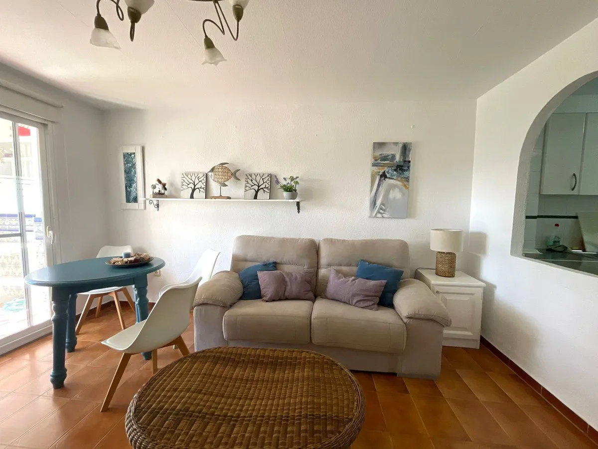 ebf33b6d-f709-4dcc-a8de-7a30a1c4b079