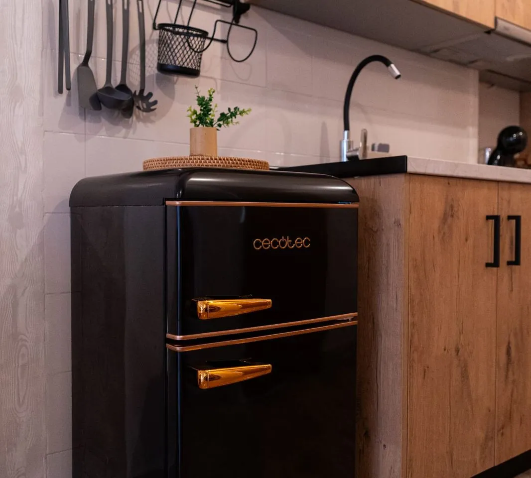 fb926b4d-8eca-45a4-a1ca-2df79643f3cf