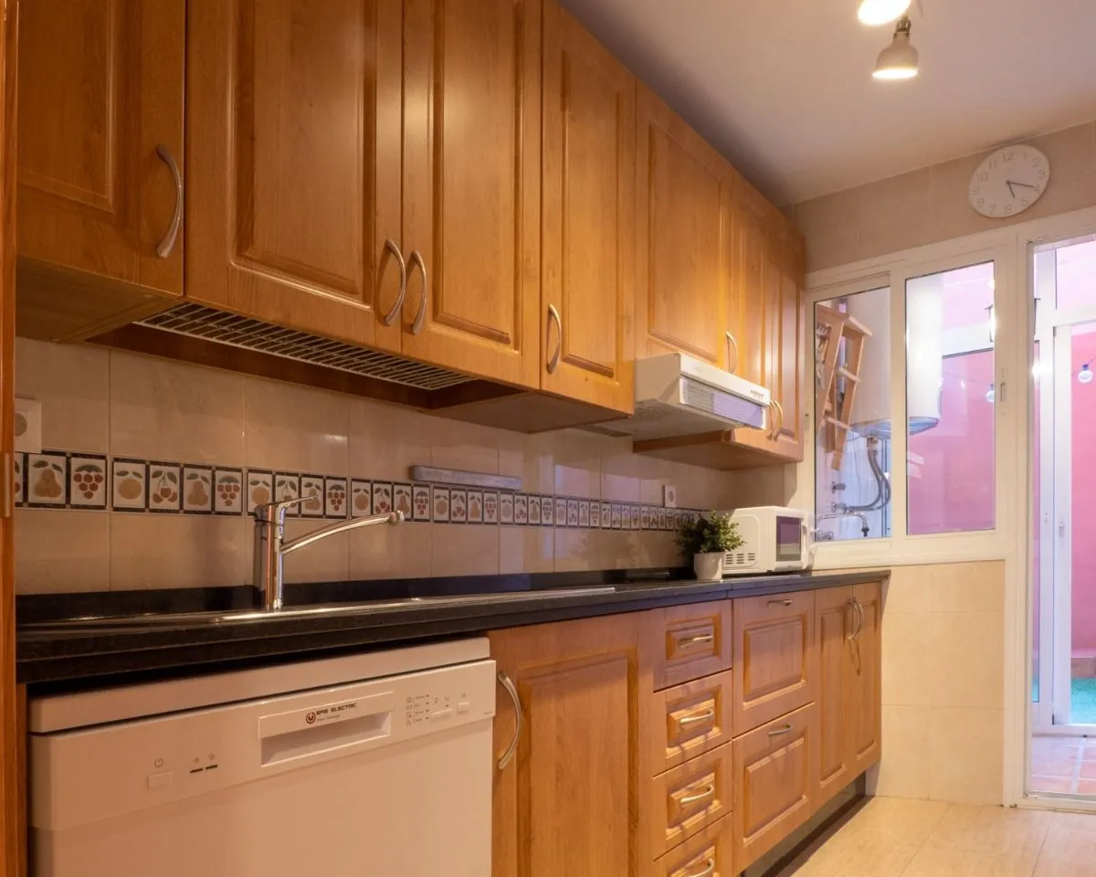 15eae652-e1f3-4b5e-8d5c-46837d950e6b