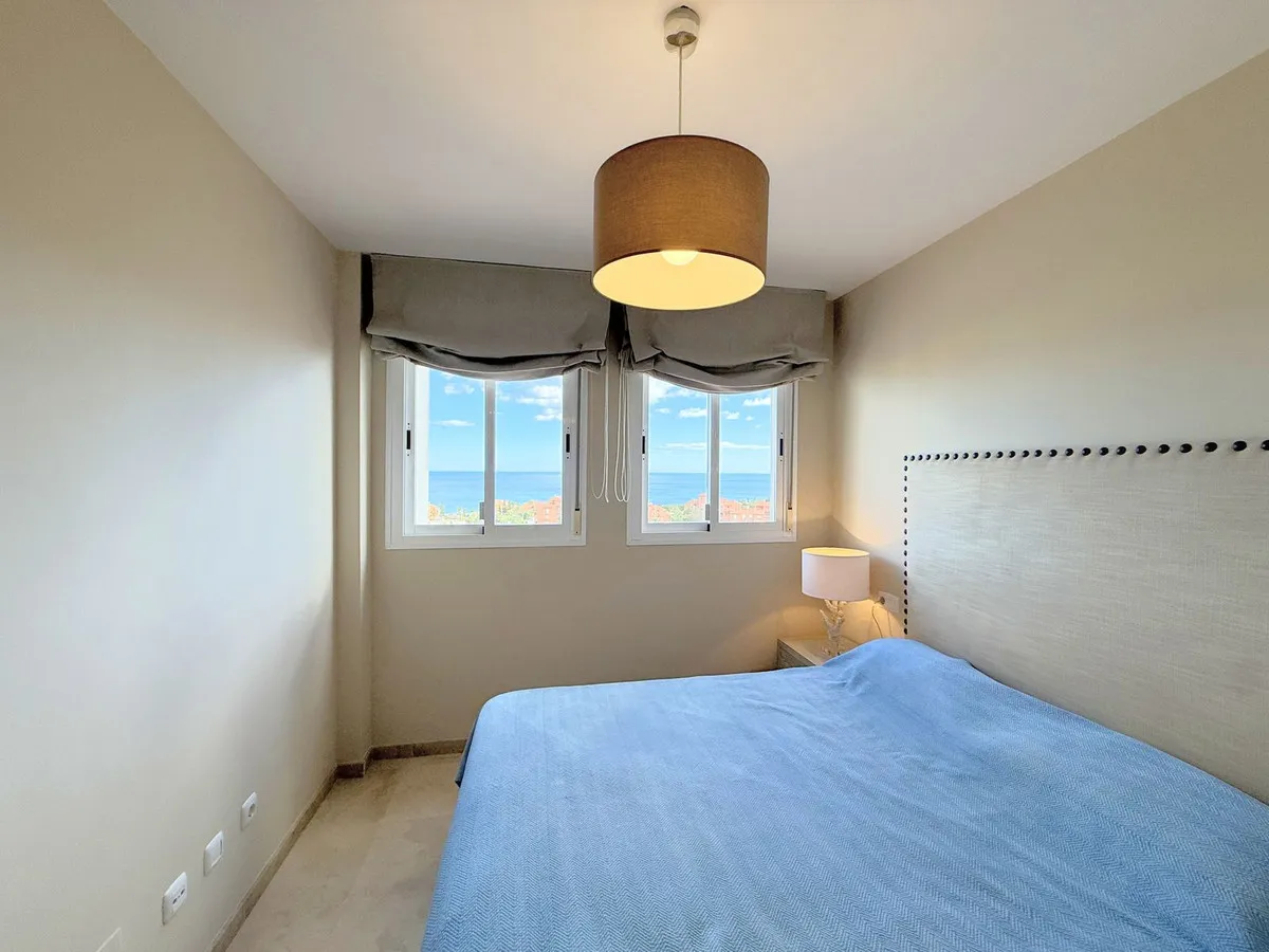 0a43307c-995c-4578-96d8-6610a2fffeba