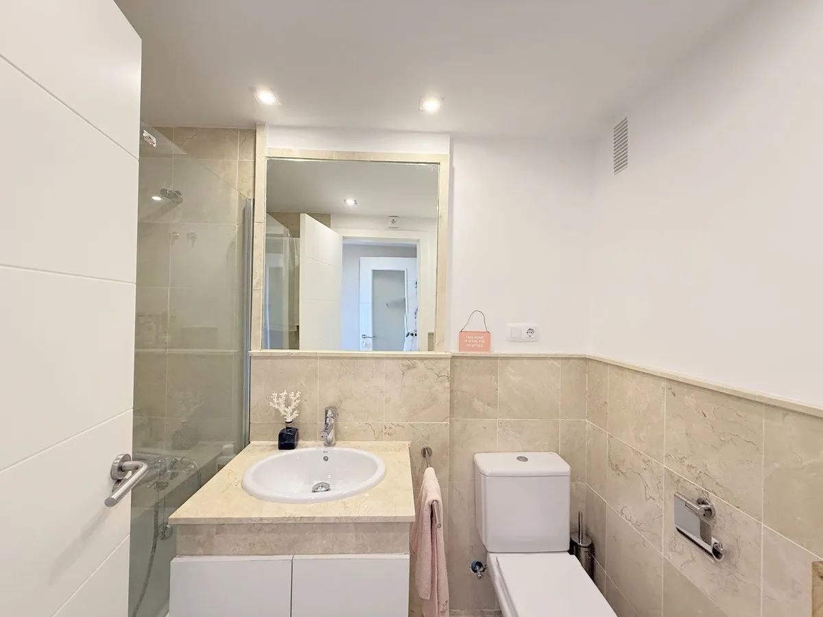 d90f0d51-db6f-4edb-bb64-9e5914024c8a