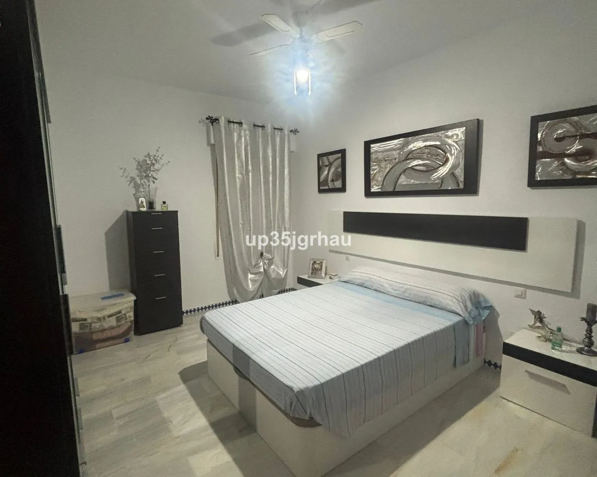 1b149854-736d-47b4-bb33-28847c217db8