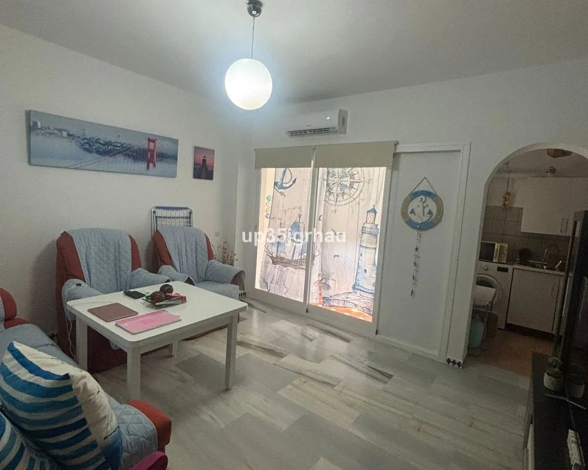 229b12e0-42f2-44f9-8e2d-c8a70703e275