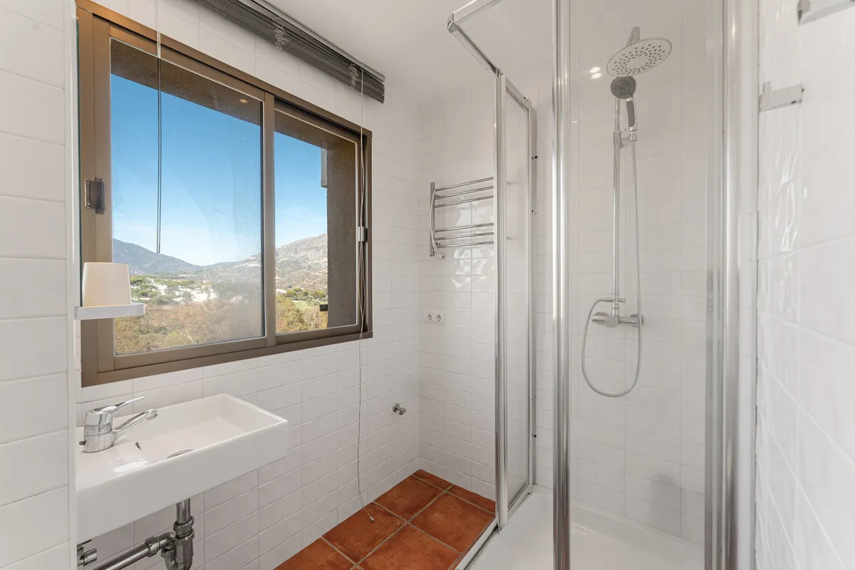 0f20736a-b8d4-4ba1-ada5-9380581ab6b0