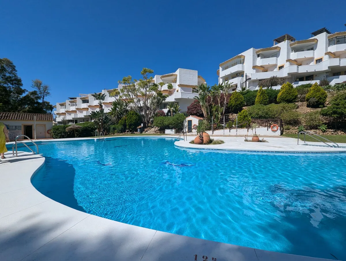 c851990d-2ee2-48f6-8420-82acc065421d