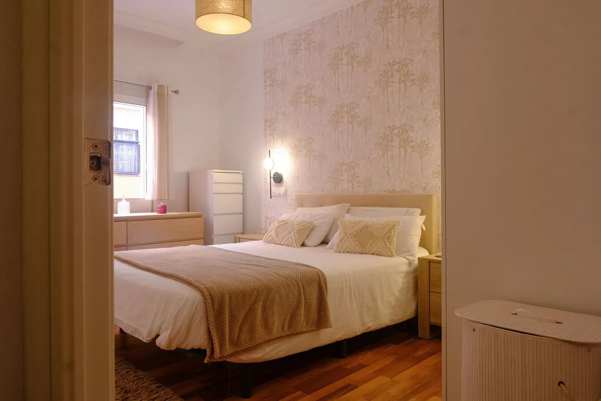 4fb40dc4-a5f7-46ae-bf61-e6103971c334