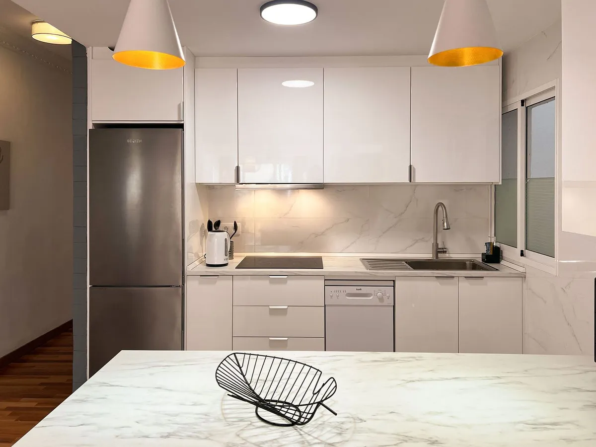 b5f588b9-dcf4-40d5-86ba-a13ef215c567