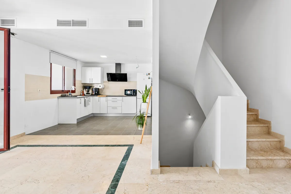 23c177a2-74eb-4d5c-81e2-2c89e7b4e6fb