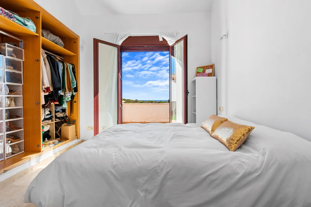 cb041457-db68-4f5a-a72e-1b468e220d25