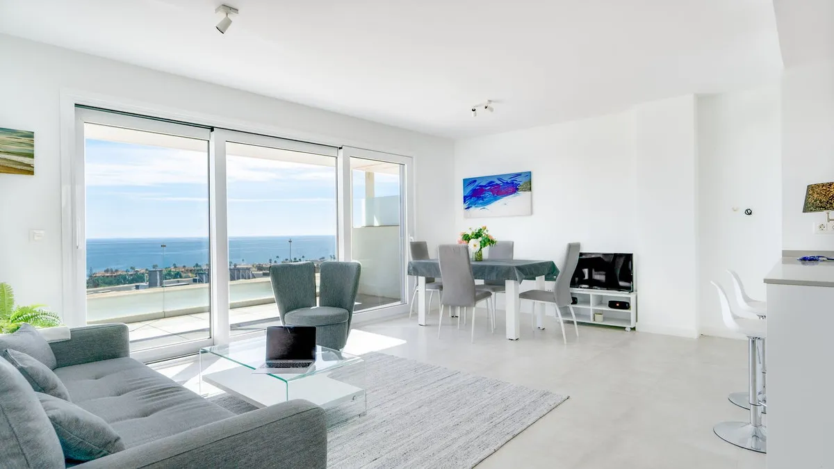 c70ee533-cb3d-4cdf-bcf7-7fba917921f0