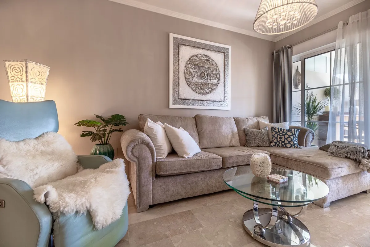 cd98cb2b-c9df-4e10-9652-cbee31dc9211