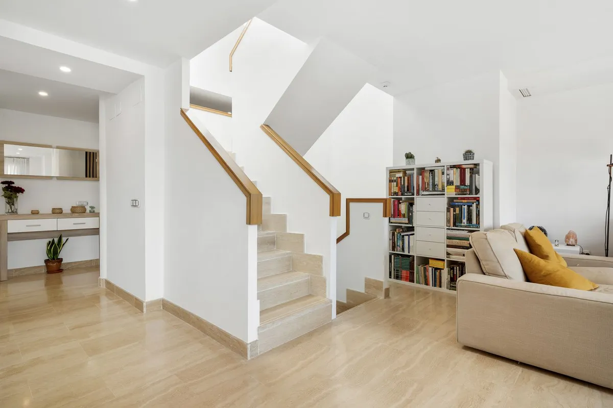 964f5a01-87d7-4fda-b2c1-52028b3b295f