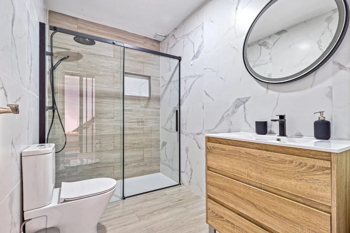 126ad46c-5053-4a4a-8e5b-7ea9b9052c15