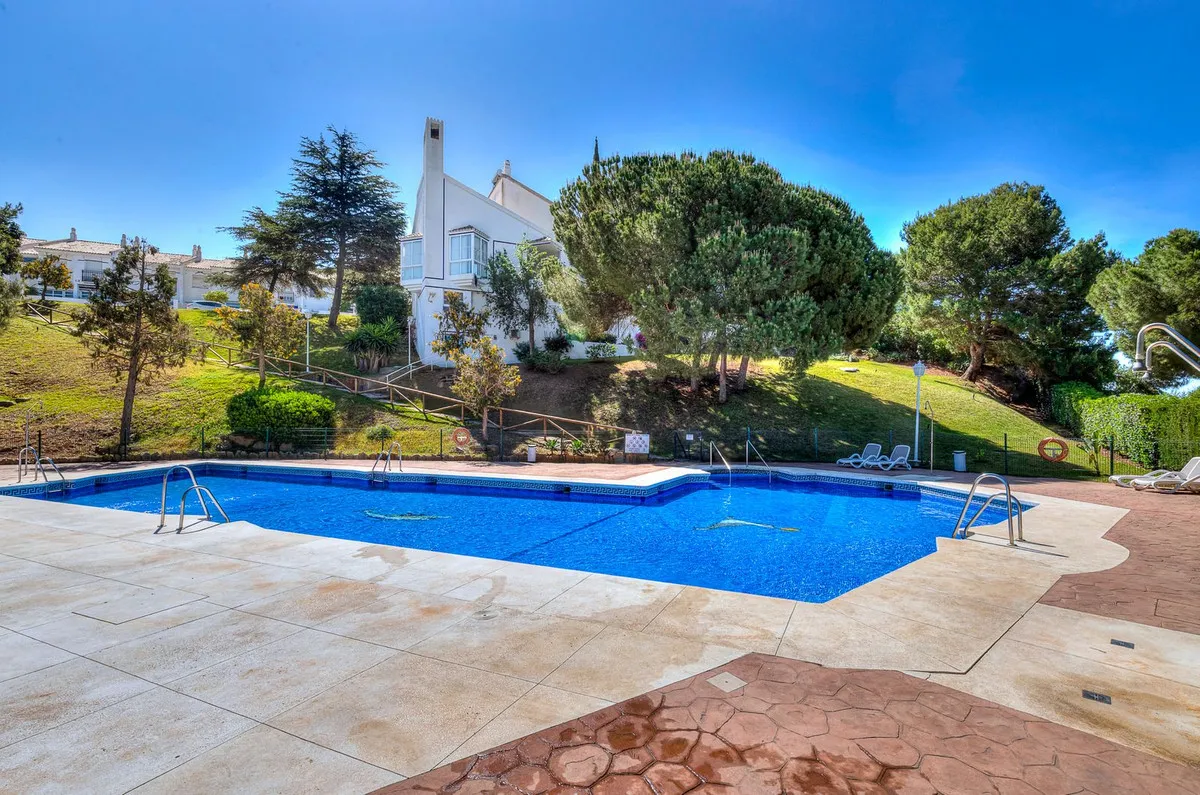 c0243db8-a829-481d-89b0-52bf19eee5b1