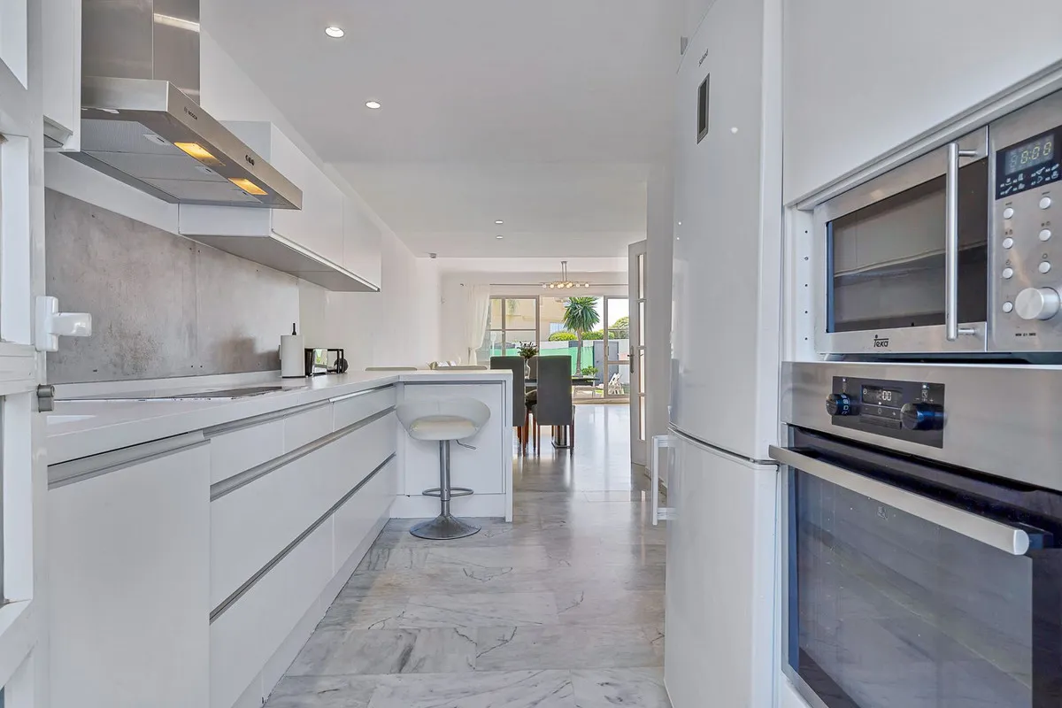 d46b2675-af07-48b0-a9e8-12ab4fd2da82