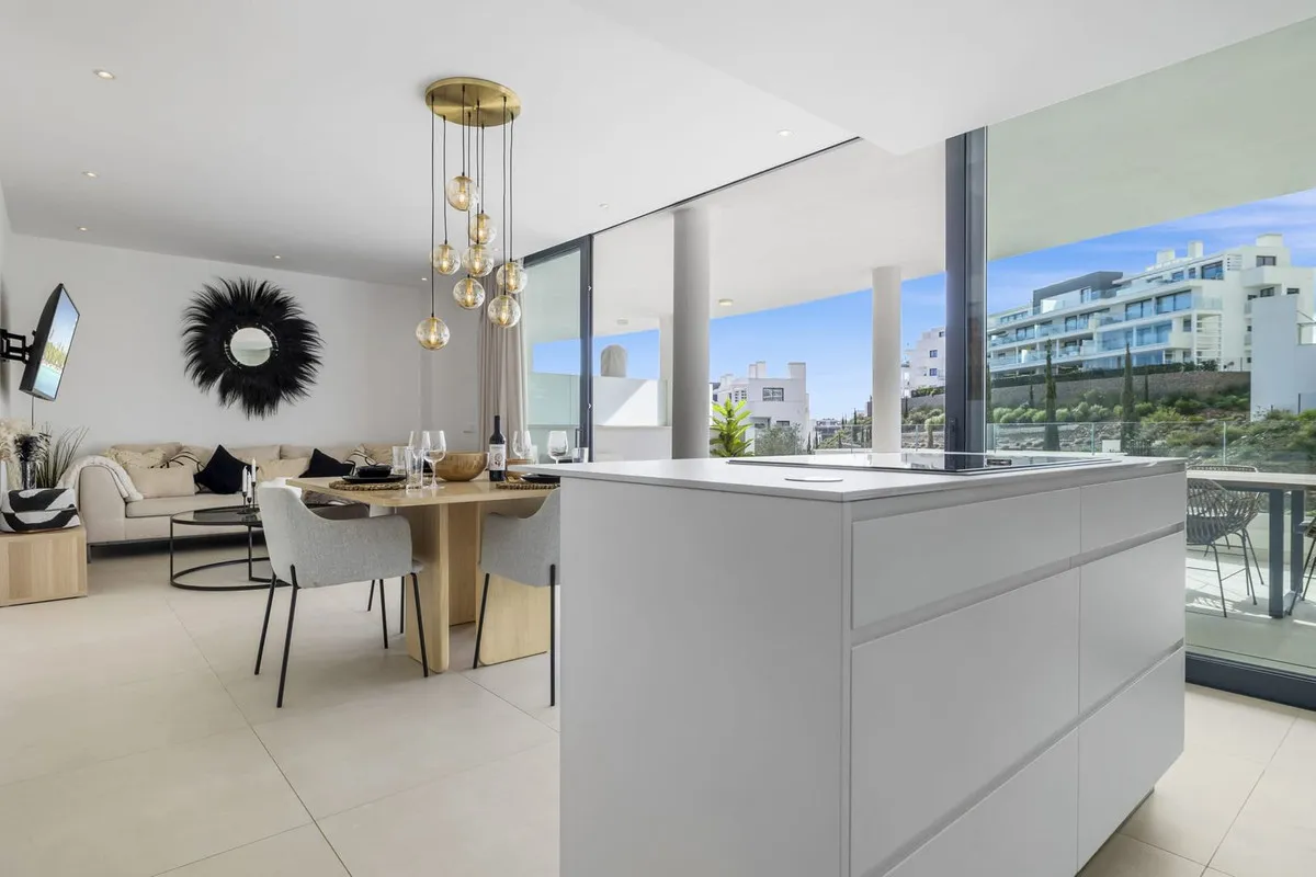 3338e7e4-9be6-4a4b-b53a-2431ef700903