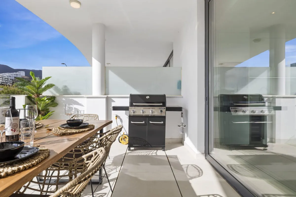 a77e41ae-6bee-4b3f-bd4b-2aa6321f3099