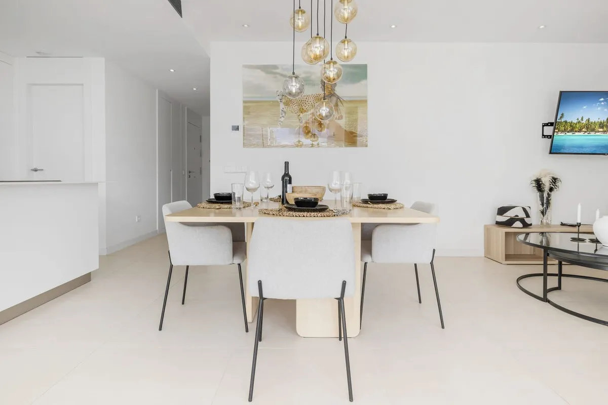 e2cb5235-2702-4c10-a72b-cc705ef958a0