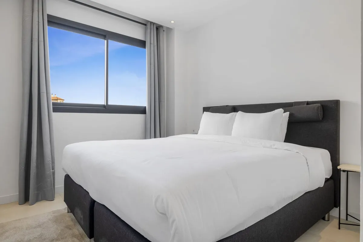 e9073174-72f4-4877-8ad0-6ebf3b3e7e0e