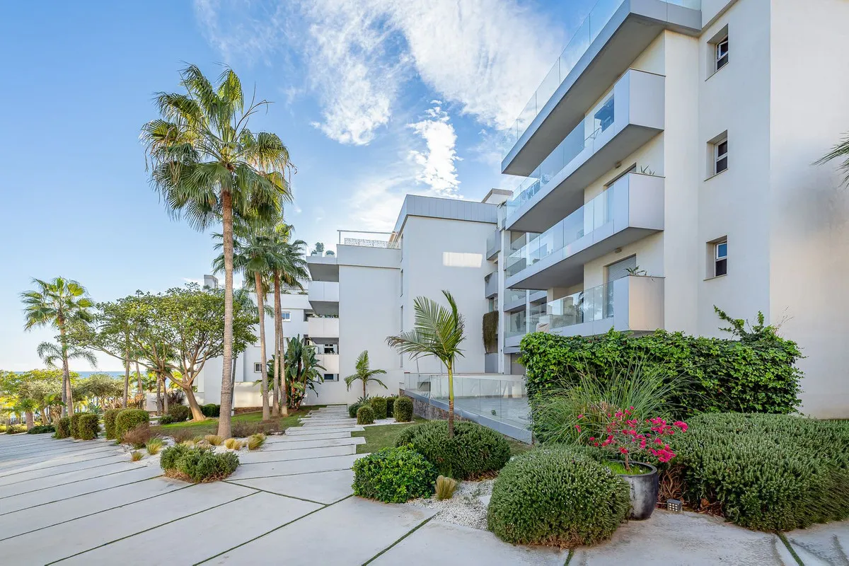 81e02671-1bb3-4d46-9d70-23bcbce7bbe9