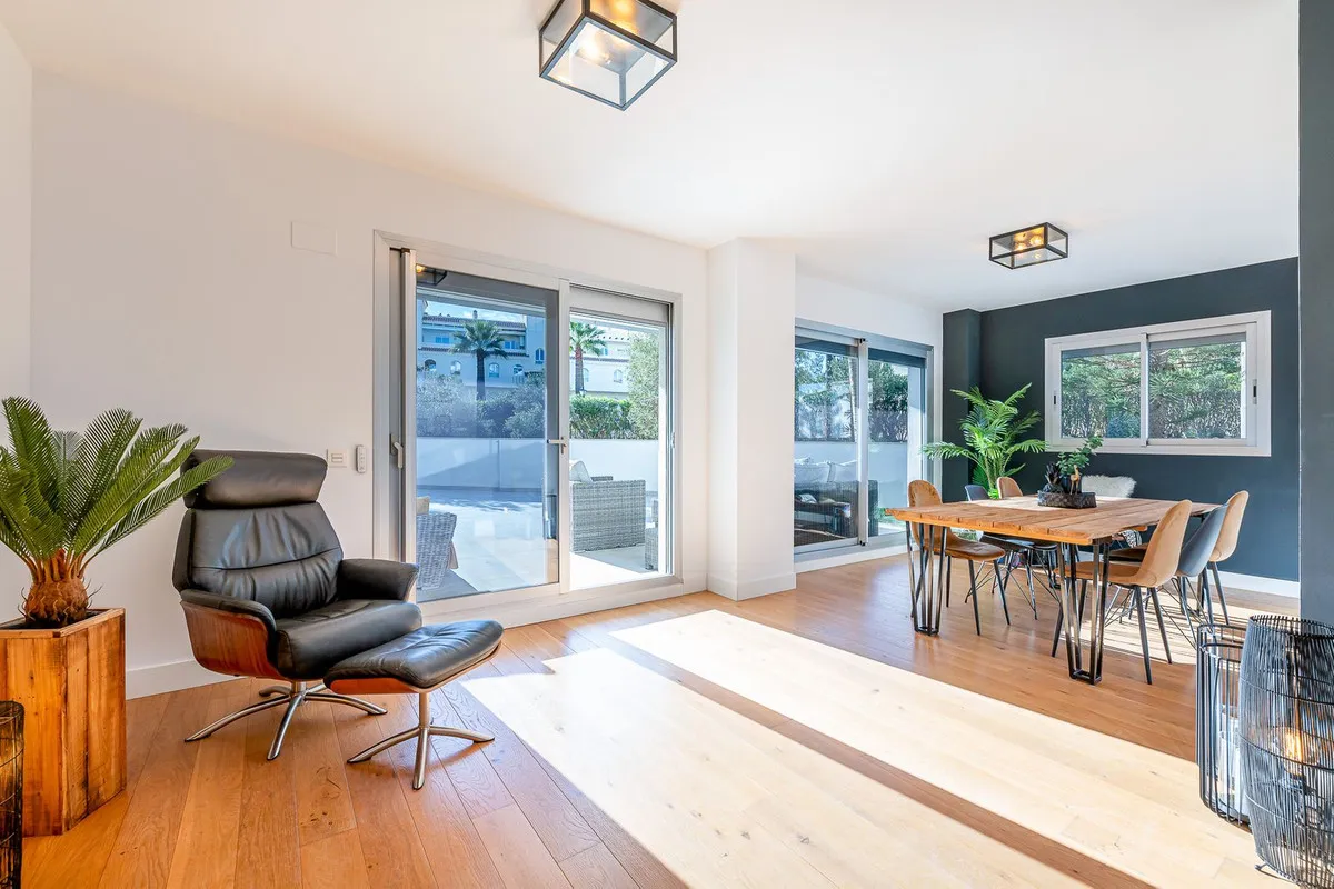 d4416ef7-15e3-4826-9dcc-678e8921b828