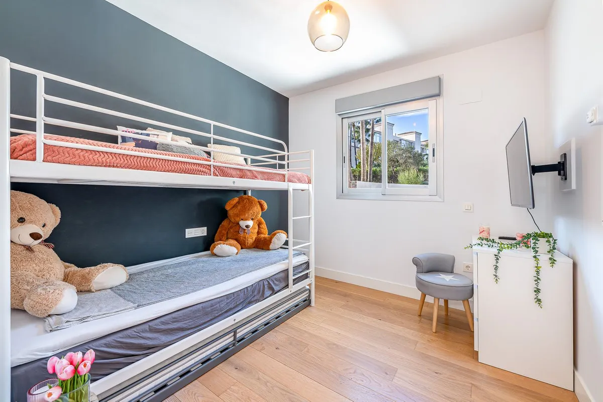 f787bb09-8c1a-4093-9ce5-8054e436bfe0