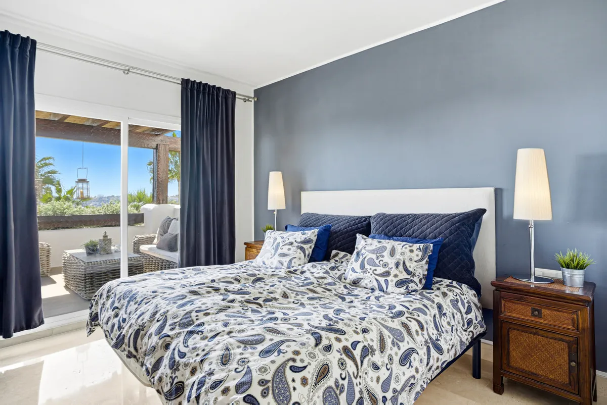 b8e8ccf2-16f0-4d34-aafe-85177e0040a7