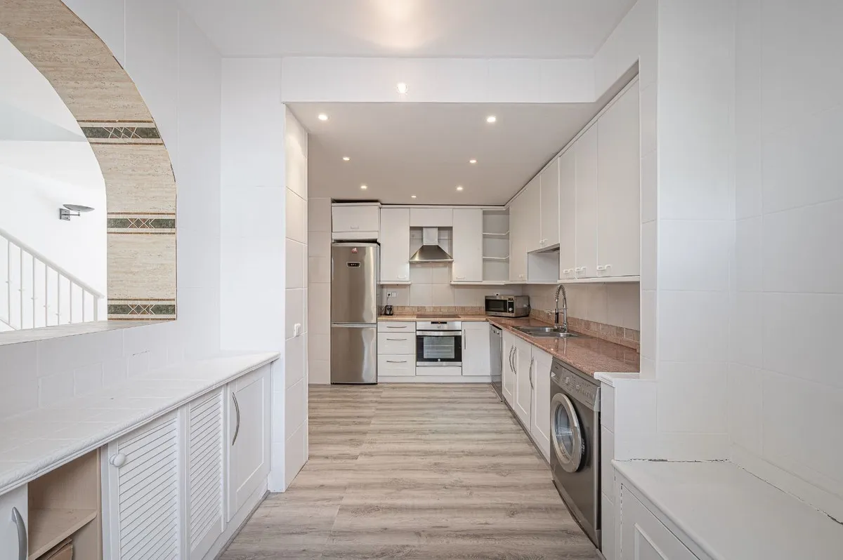 52f75b38-5d58-4c74-a8c9-09ad88e22cb9