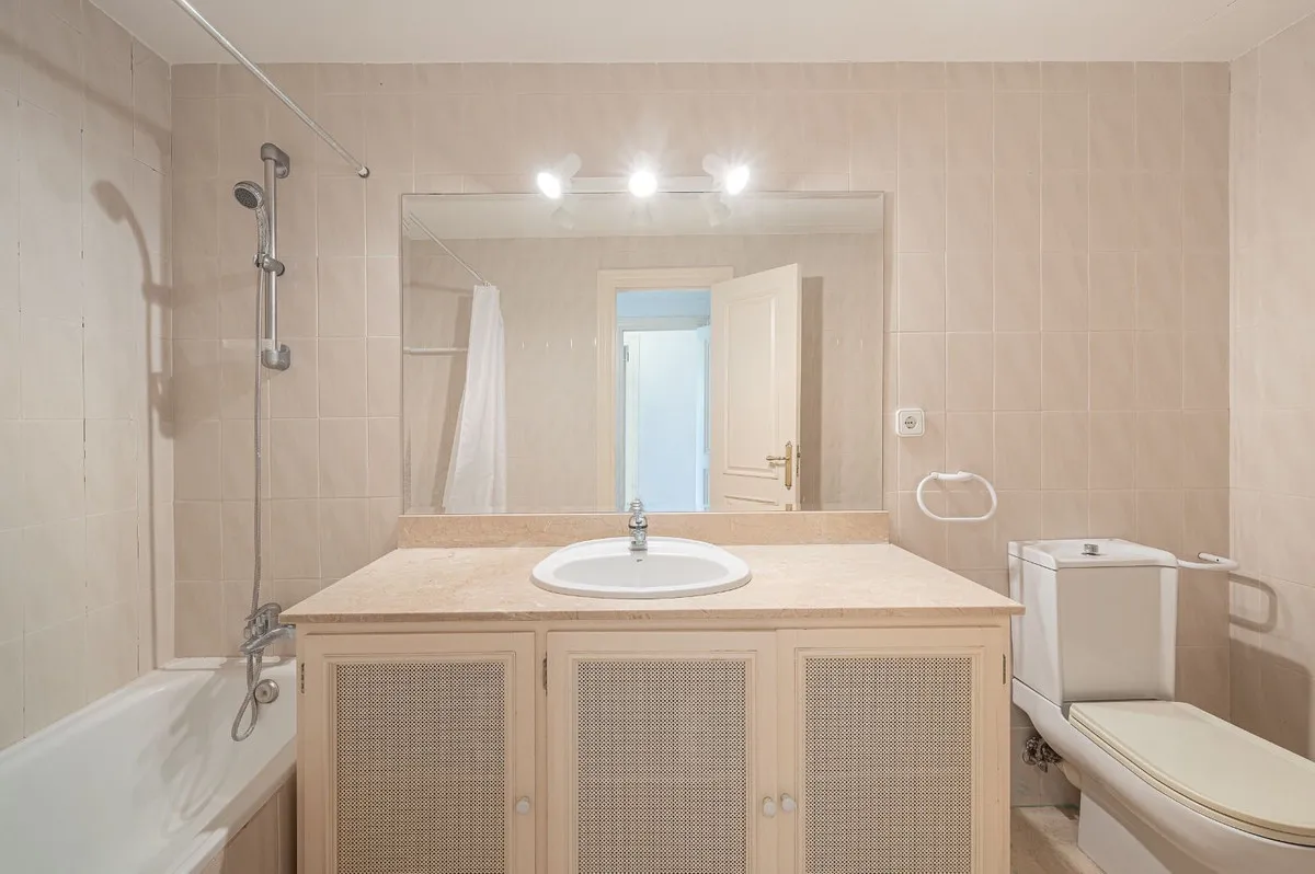 f2952681-b88f-4242-9b0a-1f357bdde1f4