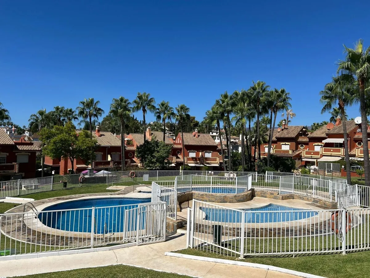 35b3283b-057a-47fb-95d3-a45b3f827c18