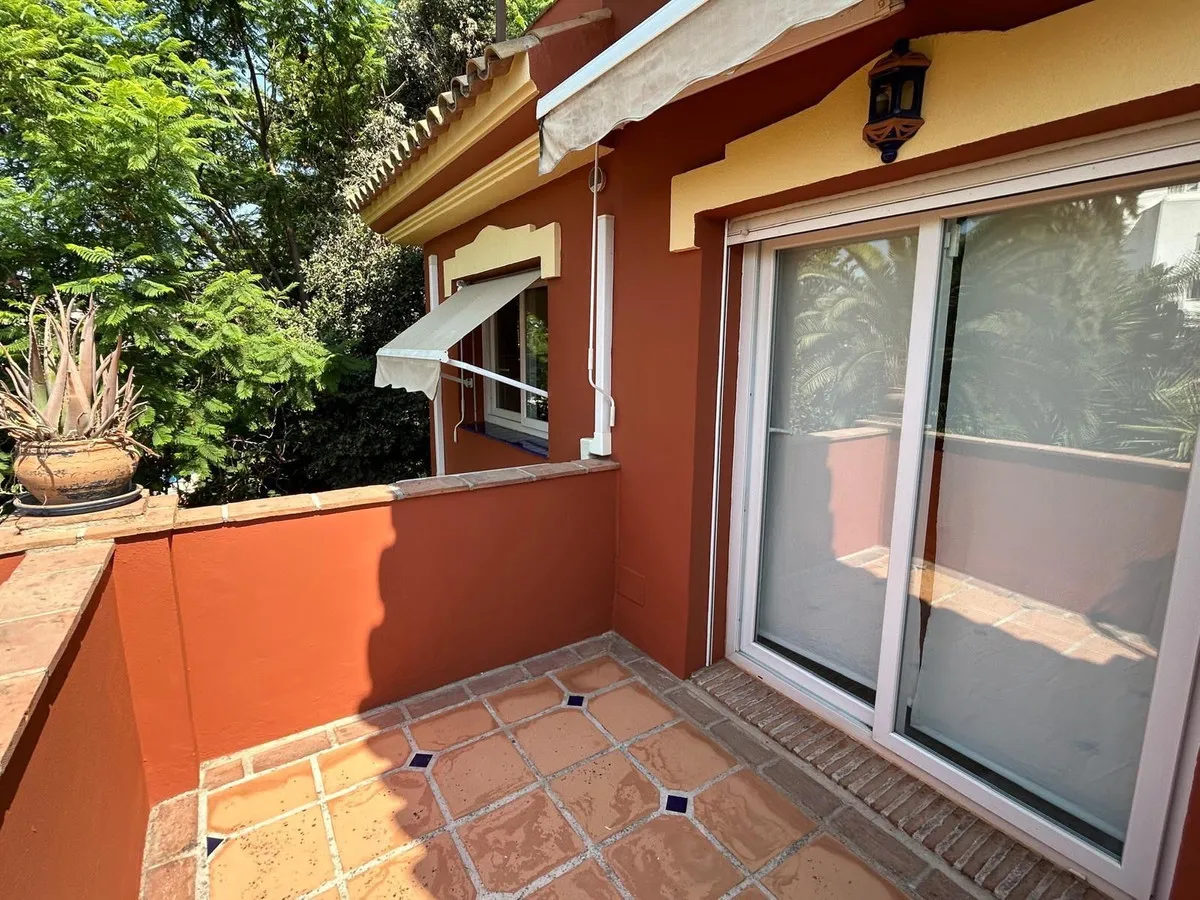 859d4ed4-4925-4a4d-a42c-6837401e2ba1