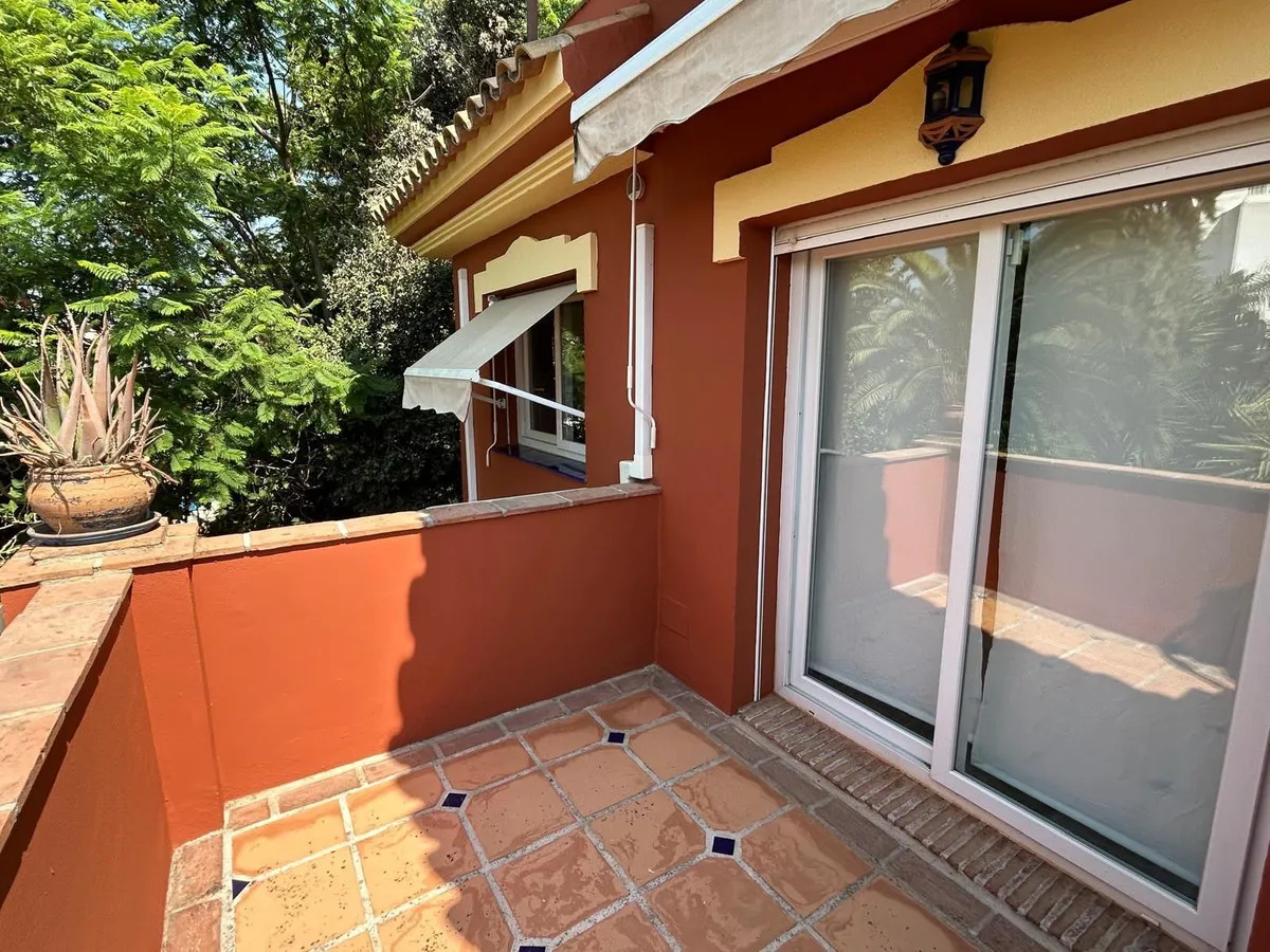 87df4ffa-7533-4a29-894c-3cbdeb2bc3ad