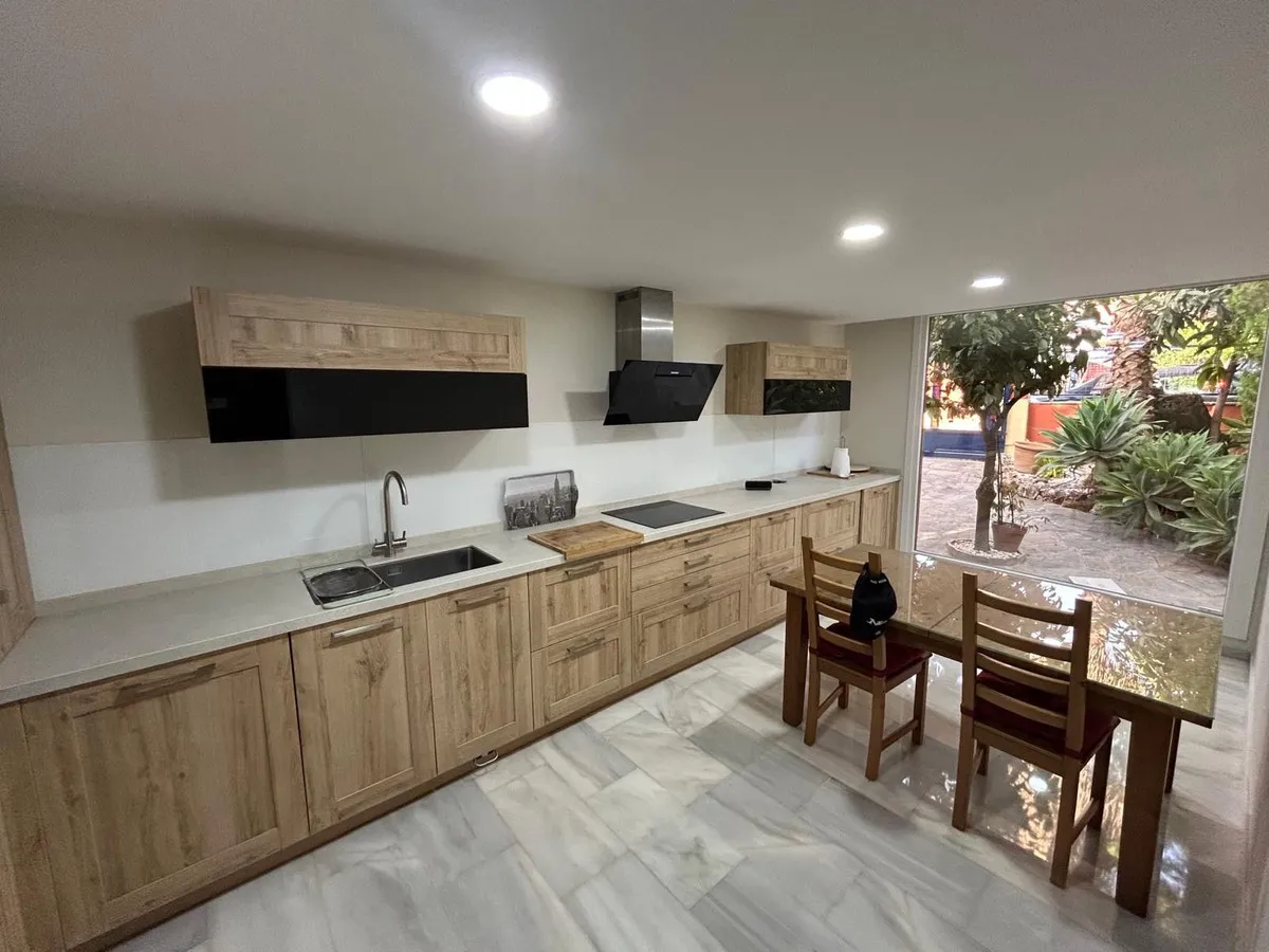 b6ab0e7d-5de0-487a-a5d7-5f54f694a855