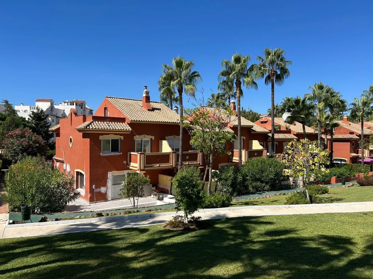 bf5db954-7586-4eee-8796-631cc0ed4952